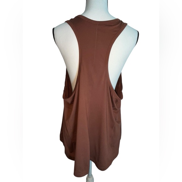 Fabletics Phoenix Racerback Tank - Picture 4 of 10